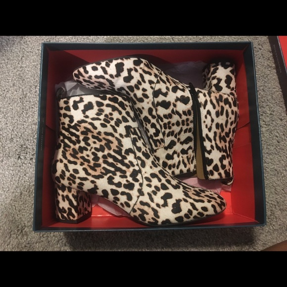 Aerosoles Booties - Picture 1 of 5